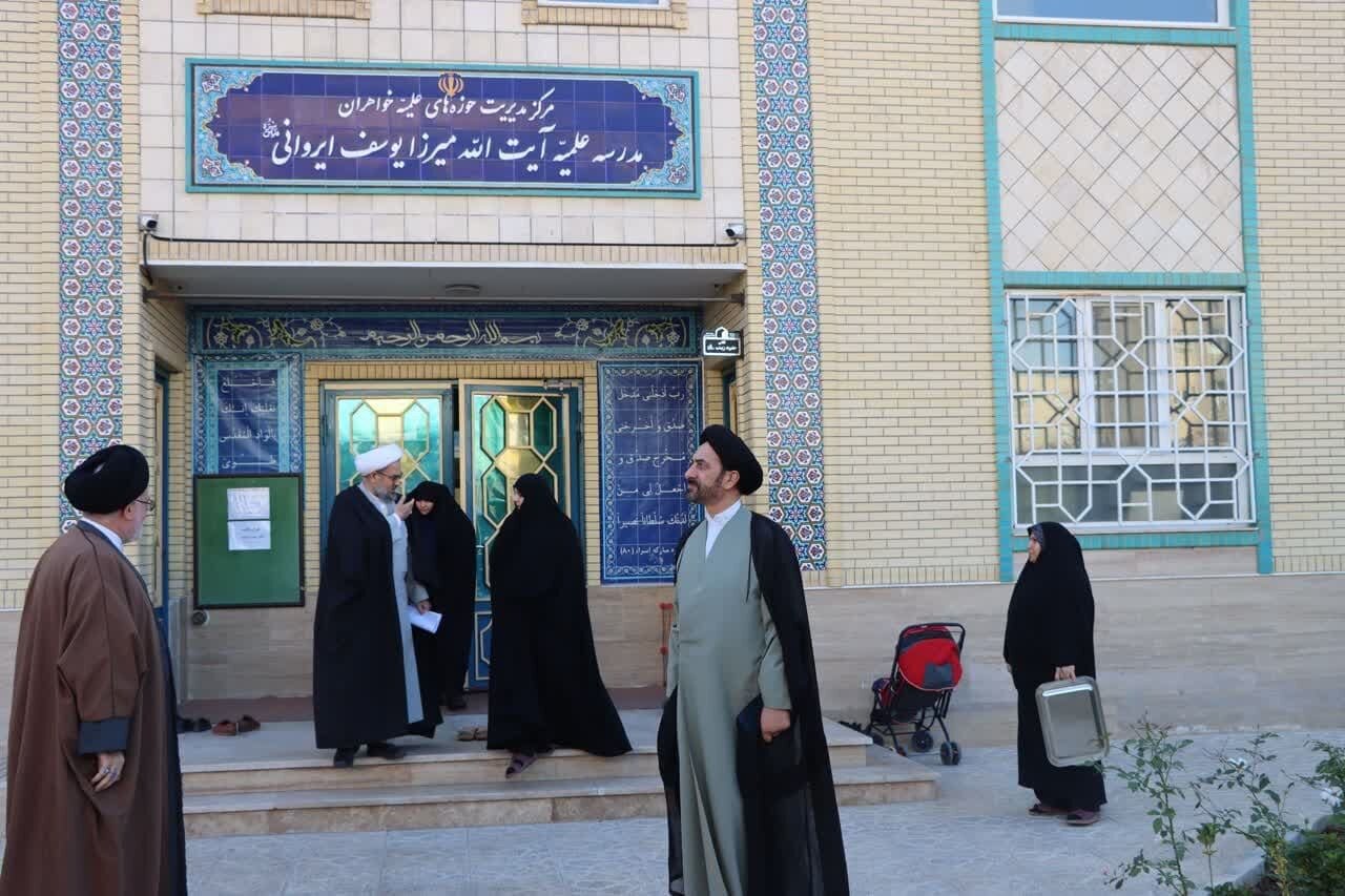 برگزاری آزمون ورودی سال تحصیلی جدید حوزه های علمیه خواهران کشور در قم