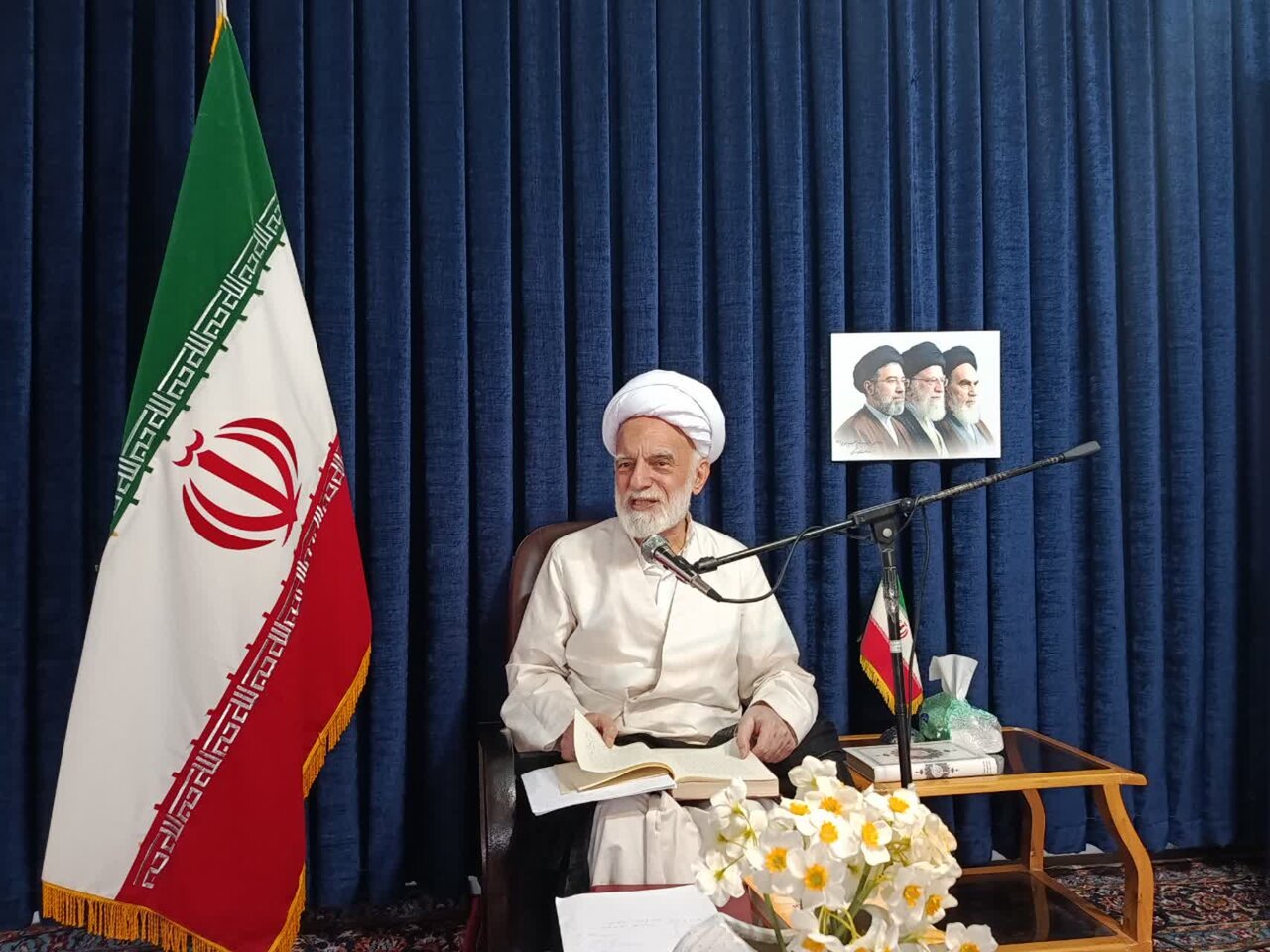 اصلاح جامعه از خانواده و تربیت مادران شایسته آغاز می‌شود