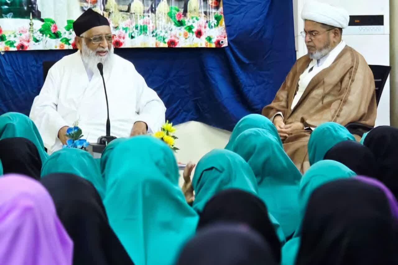 خواتین اسلامی معاشرے کی تعمیر و تربیت میں بنیادی کردار ادا کرتی ہیں، آیت اللہ حافظ ریاض حسین نجفی