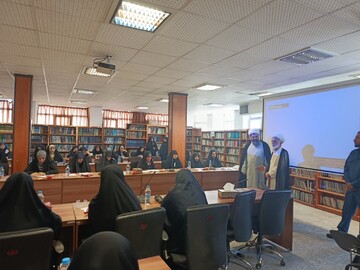 تصاویر/ حضور نماینده ولی‌فقیه در استان مرکزی در آزمون ورودی حوزه علمیه خواهران اراک