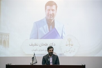 تجارب ملت ایران در رویارویی با استکبار در تدوین قانون اساسی اثر داشت/ آرمان‌خواهی و امیدآفرینی نقش مهم دانشجویان در برهه کنونی