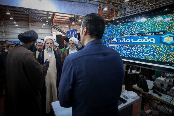 تصاویر / بازدید نماینده ولی‌فقیه در استان و امام‌جمعه قزوین از نمایشگاه دستاوردهای حوزه وقف اداره کل اوقاف استان قزوین
