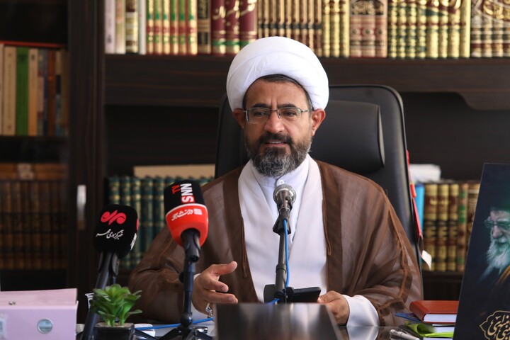 تصاویر/ نشست خبری مدیر حوزه‌ علمیه چهارمحال و بختیاری