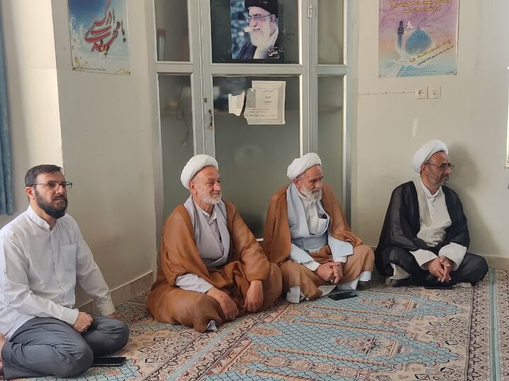 تصاویر/ بازدید مدیر مدرسه علمیه آیت‌الله مدنی کاشانی از اردوی میثاق طلبگی در قمصر