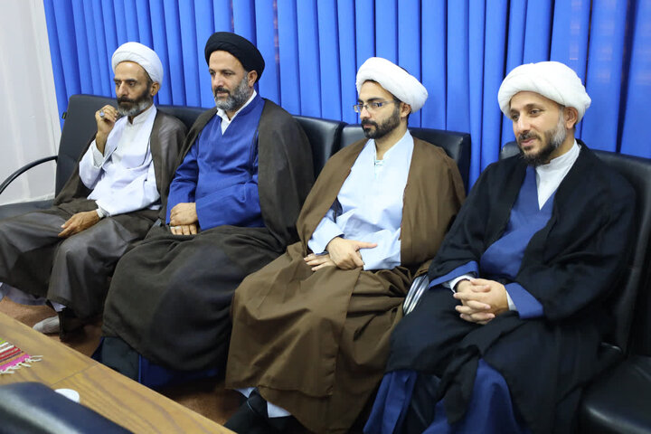 تصاویر/ دیدار جمعی از روحانیون دودانگه ساری با نماینده ولی فقیه در مازندران