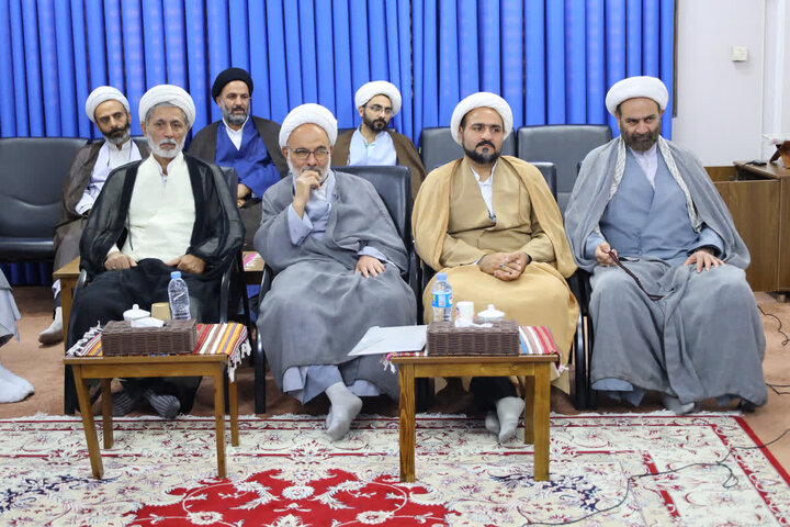 تصاویر/ دیدار جمعی از روحانیون دودانگه ساری با نماینده ولی فقیه در مازندران