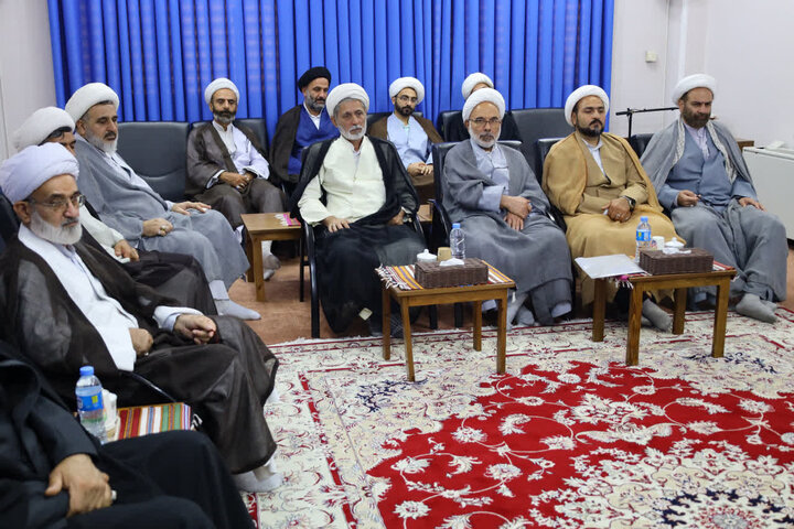 تصاویر/ دیدار جمعی از روحانیون دودانگه ساری با نماینده ولی فقیه در مازندران