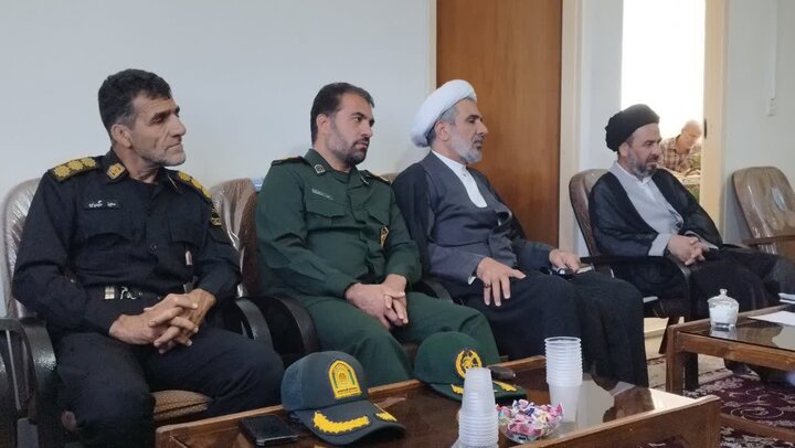 تصاویر/دیدار معاون اداره کل اوقاف استان مرکزی با امام جمعه خمین