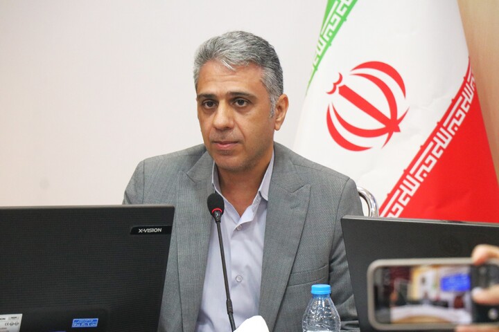 تصاویر / نشست خبری مدیر مرکز اسلامی گلستان با اصحاب رسانه