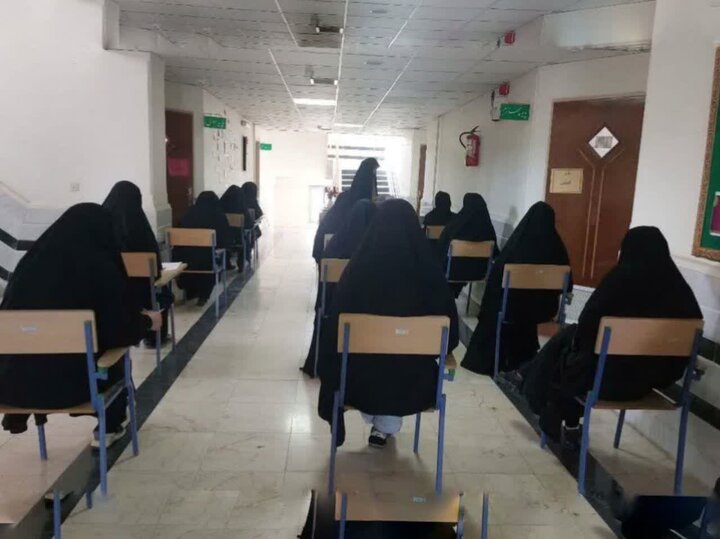 تصاویر/آزمون ورودی حوزه علمیه خواهران لرستان