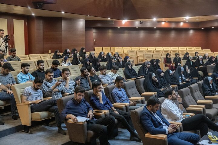 تصاویر/ حضور طحان‌نظیف در چهل و سومین نشست پایانی دوره اتحادیه دفتر تحکیم وحدت