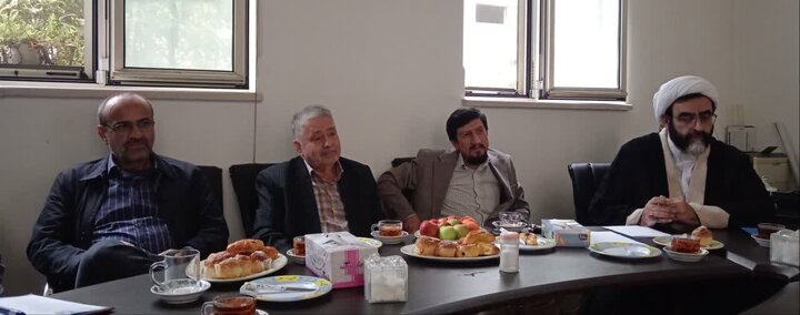تصاویر/ نشست علمی نخبگان فرهنگی با موضوع «راهکارهایی برای مبارزه با شبیخون فرهنگی» در دفتر آیت الله جوادی آملی