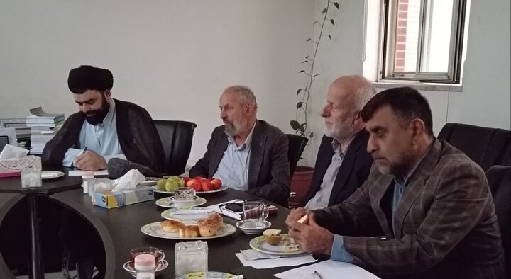 تصاویر/ نشست علمی نخبگان فرهنگی با موضوع «راهکارهایی برای مبارزه با شبیخون فرهنگی» در دفتر آیت الله جوادی آملی