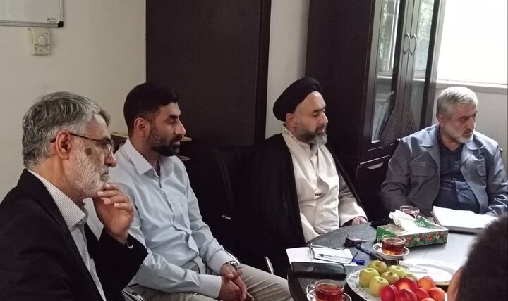 تصاویر/ نشست علمی نخبگان فرهنگی با موضوع «راهکارهایی برای مبارزه با شبیخون فرهنگی» در دفتر آیت الله جوادی آملی