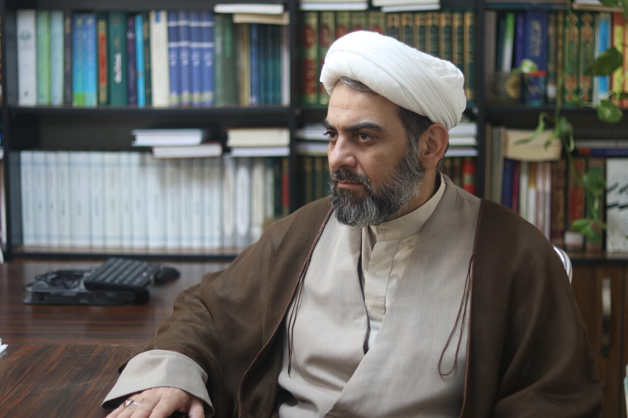 دانش؛ نخستین ابزار روحانیت برای اقامه دین در جامعه است