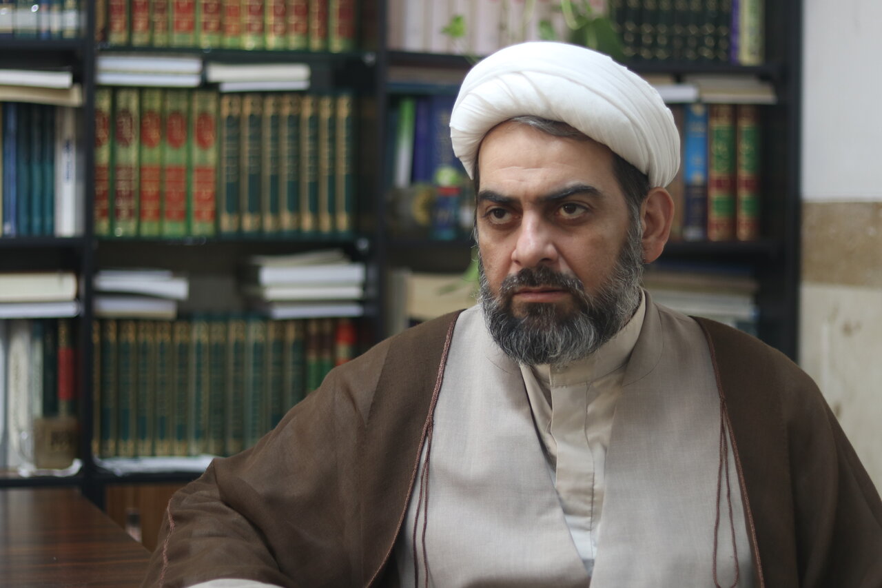دانش؛ نخستین ابزار روحانیت برای اقامه دین در جامعه است