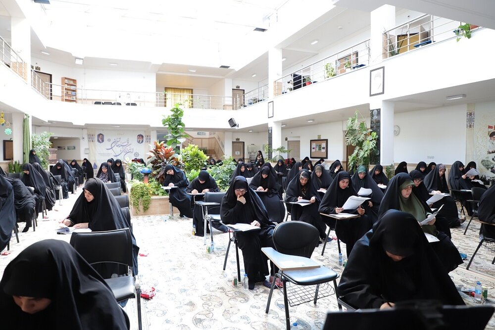 برگزاری آزمون ورودی حوزه‌های علمیه خواهران در ۴۵۰ مرکز آزمون ۲۸ استان کشور