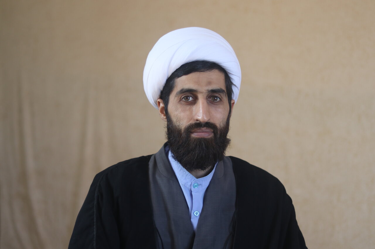 نقش کلیدی استاد در تربیت عملی طلاب / طلبه چگونه از «دانستن» به «متخلق شدن» می‌رسد؟