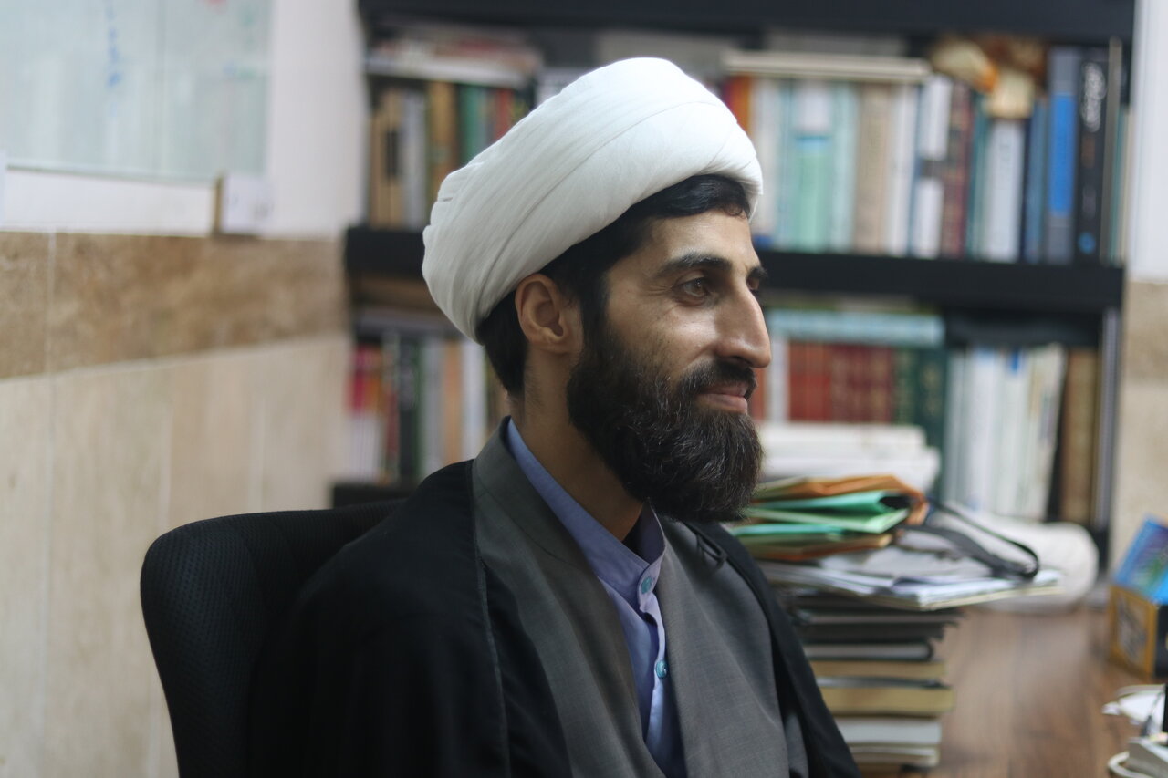 نقش کلیدی استاد در تربیت عملی طلاب / طلبه چگونه از «دانستن» به «متخلق شدن» می‌رسد؟