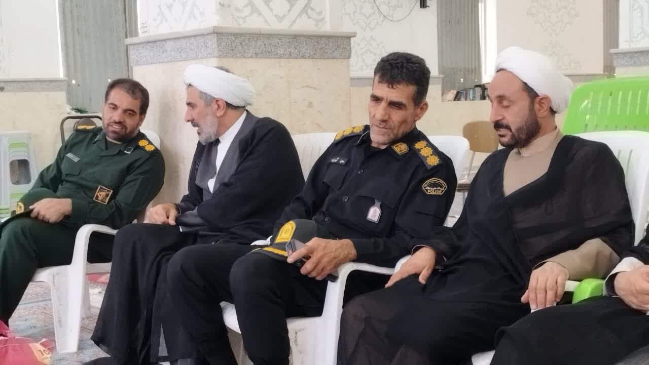 تصاویر/ اهدای ۱۰۰ بسته معیشتی در خمین به برکت هفته وقف و طرح «قرار دوازدهم»