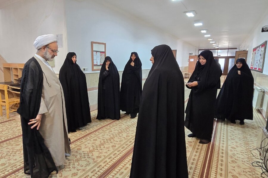 بازدید مدیر حوزه علمیه خواهران یزد از مراکز آزمون ورودی سطوح سه و چهار بازدید مدیر حوزه علمیه خواهران یزد از مراکز آزمون ورودی سطوح سه و چهار