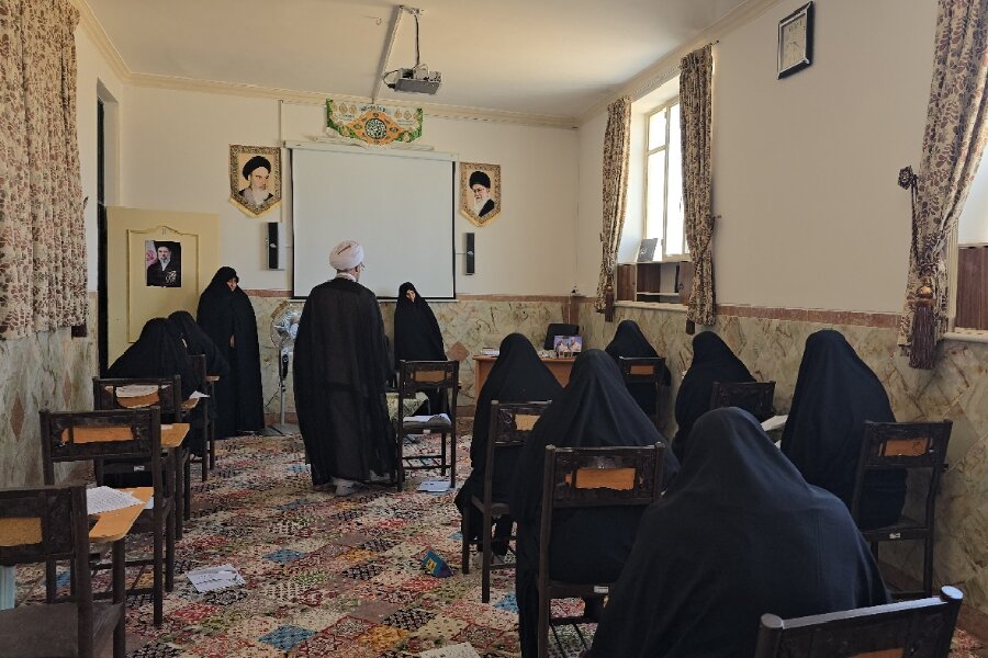 بازدید مدیر حوزه علمیه خواهران یزد از مراکز آزمون ورودی سطوح سه و چهار