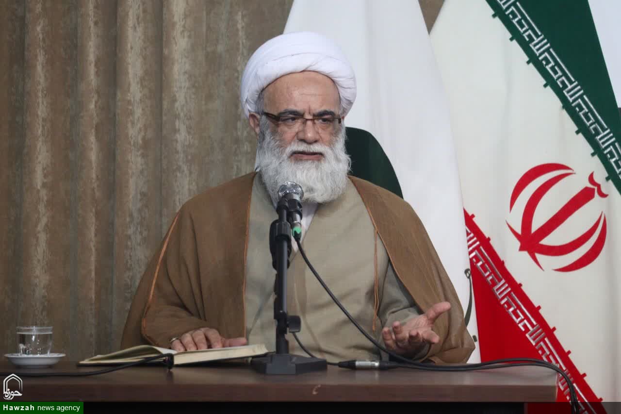 محاسبه نفس، اساس پیشرفت و خودسازی انسان است