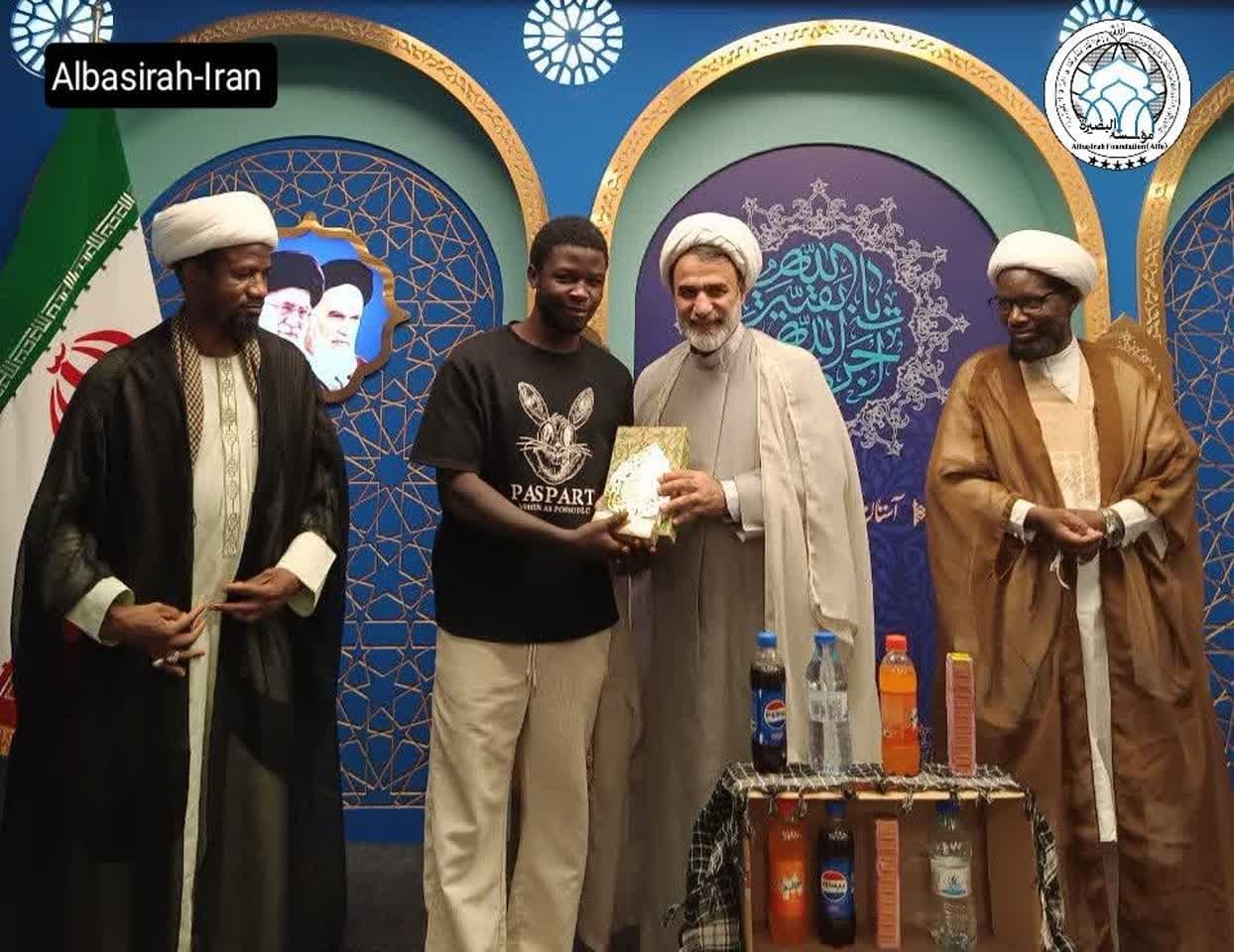 Cibiyar Albasira Qum Ta Gudanar da Gagarumin Taron Mauludin Manzon Allah (S.A.W.A) da Imam Jafar Sadik (A.S) a Masallacin Jamkaran