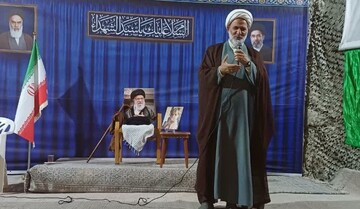 سبک زندگی غربی شخصیت انسانها را بسیار تنزل داده است