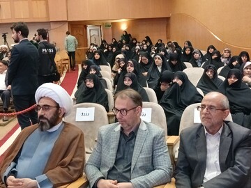 تأکید امام جمعه مراغه بر نقش زکات در فقرزدایی / خیز خیرین برای ساماندهی زکات گندم