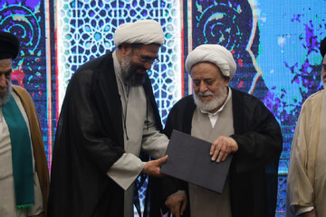 تصاویر / آیین پاسداشت حجت الاسلام والمسلمین حسین انصاریان در همدان