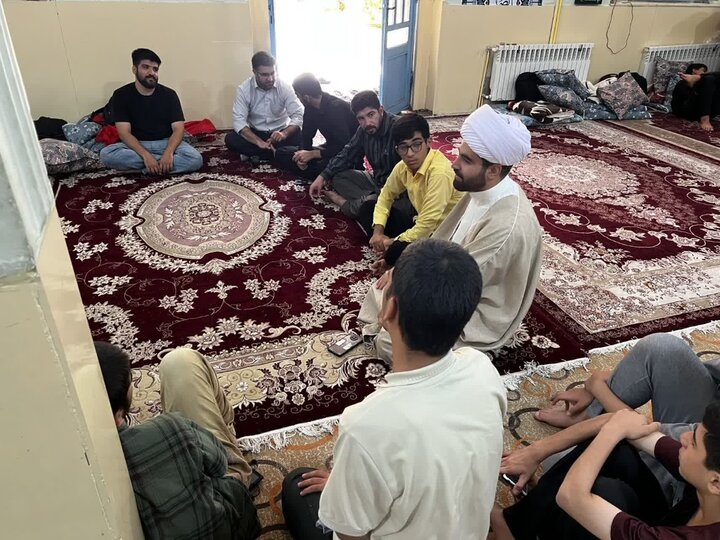 تصاویر/مراسم اختتامیه دوره میثاق طلبگی در لرستان
