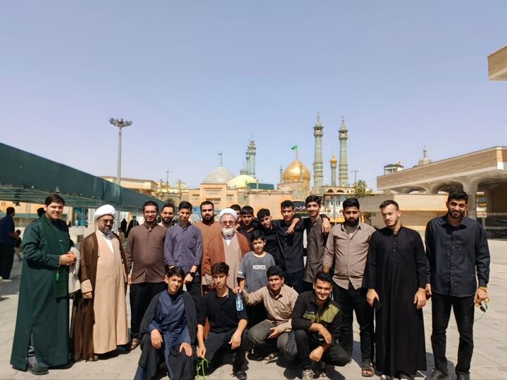 تصاویر/ اردوی سیاحتی زیارتی طلاب و اساتید مدرسه علمیه امام حسن مجتبی (ع) زرگرشهر به شهر مقدس قم