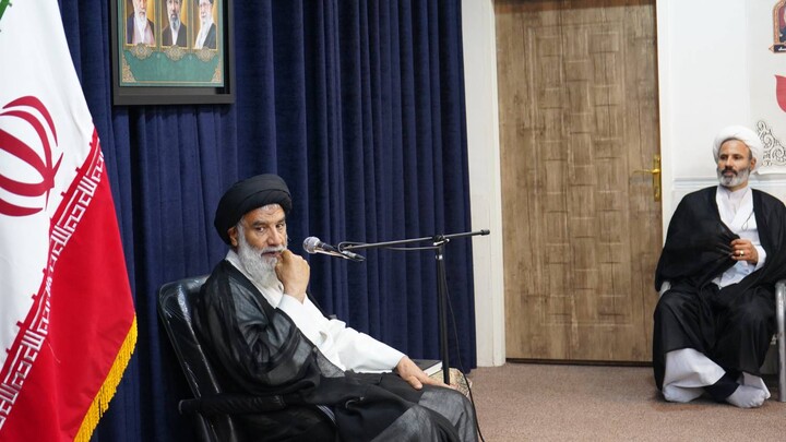 نشست معاونان فرهنگی و امور بانوان دفاتر ائمه جمعه خوزستان