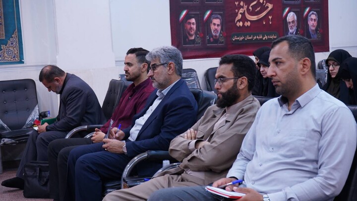نشست معاونان فرهنگی و امور بانوان دفاتر ائمه جمعه خوزستان