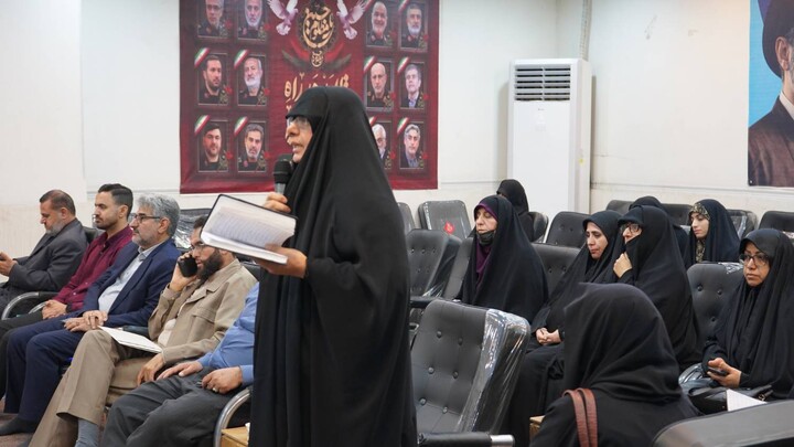 نشست معاونان فرهنگی و امور بانوان دفاتر ائمه جمعه خوزستان