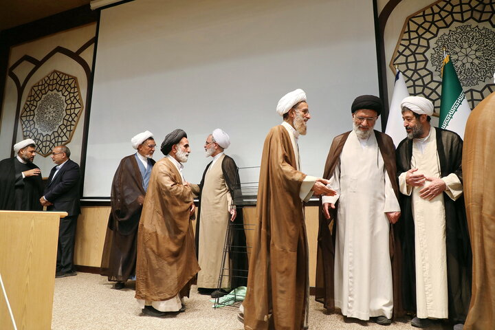 تصاویر/ آیین رونمایی از محصولات فناورانه علوم اسلامی موسسه علم، تمدن و عرفان