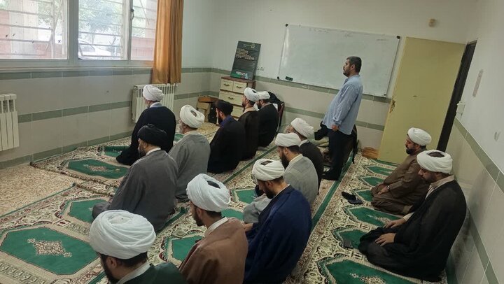 تصاویر/ دوره توانمندسازی ائمه جماعات در شهرستان چالوس