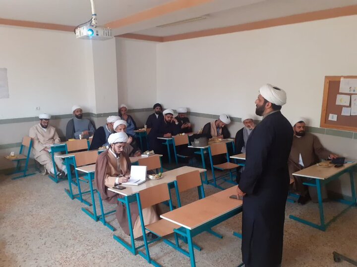تصاویر/ دوره توانمندسازی ائمه جماعات در شهرستان چالوس