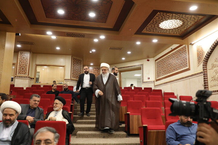 تصاویر/ آیین رونمایی از محصولات فناورانه علوم اسلامی موسسه علم، تمدن و عرفان