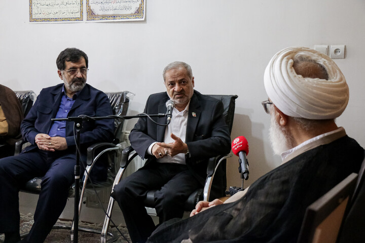 تصاویر/ دیدار علیرضا کاظمی وزیر آموزش و پرورش با آیت الله شب زنده دار