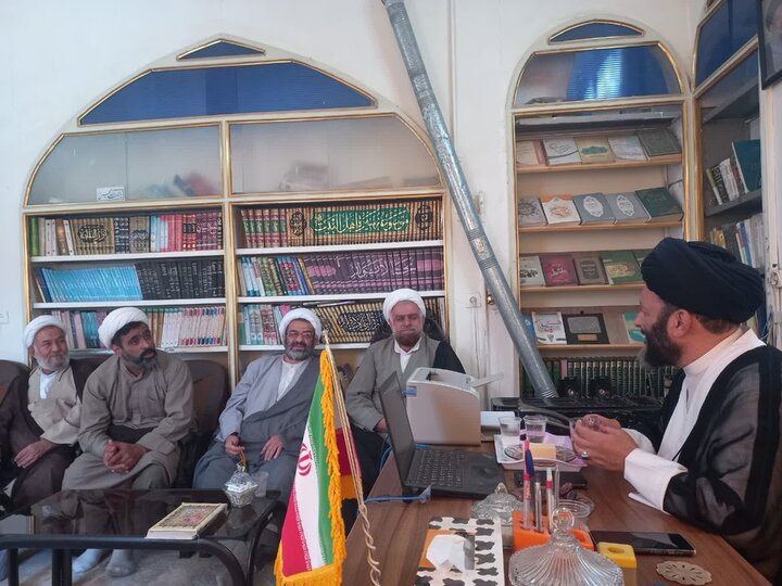 تصاویر/ کلاس آشنایی طلاب جدیدالورود با حوزه و نشست علمی اساتید مدرسه آیت‌الله مصطفوی (ره) کاشان