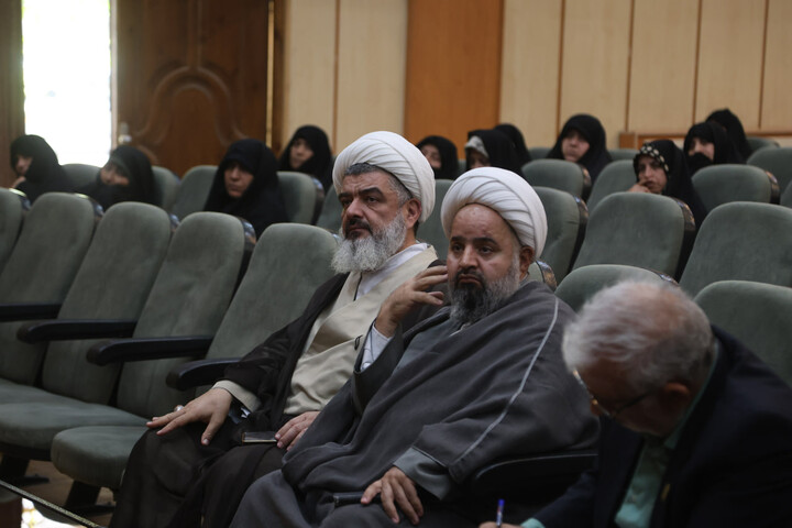 تصاویر /  شست مسئولین ستادهای نمازجمعه استان همدان