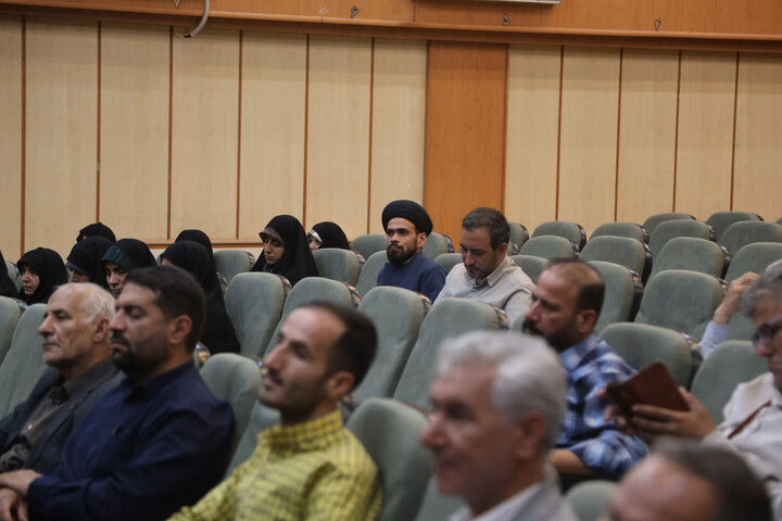 تصاویر /  شست مسئولین ستادهای نمازجمعه استان همدان