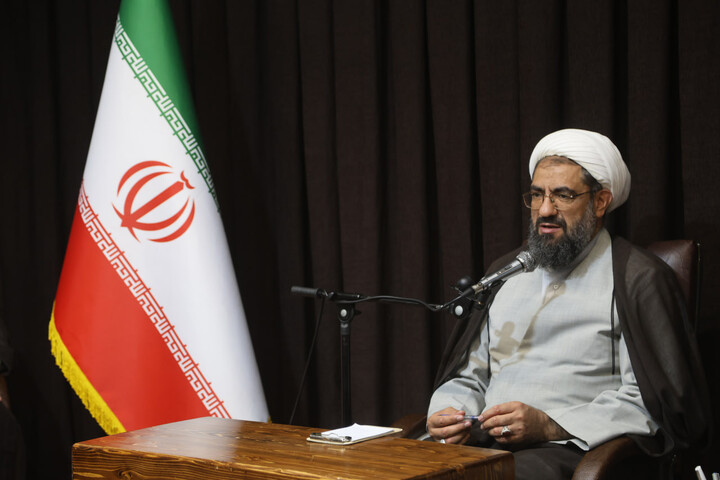 تصاویر /  دیدار مسئولان دفاتر نهاد نمایندگی مقام معظم رهبری در دانشگاه‌های همدان با امام جمعه همدان