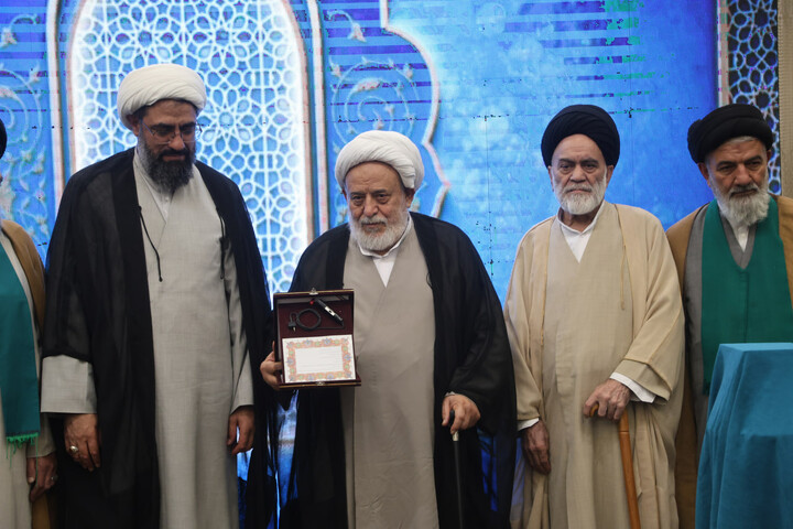 آیین پاسداشت حجت الاسلام والمسلمین حسین انصاریان در همدان
