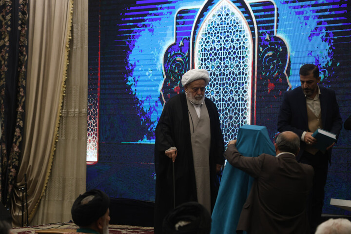 آیین پاسداشت حجت الاسلام والمسلمین حسین انصاریان در همدان
