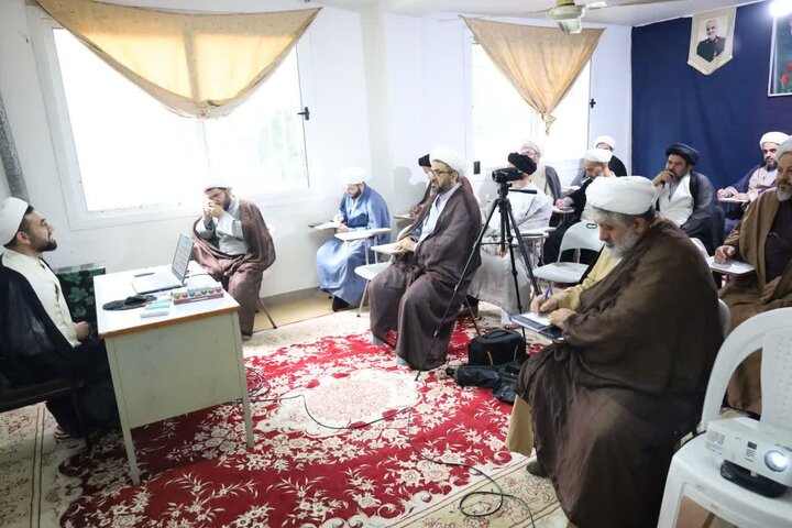 تصاویر/  برگزاری کارگاه «طرح و تصحیح سوال» ویژه اساتید حوزه علمیه مازندران