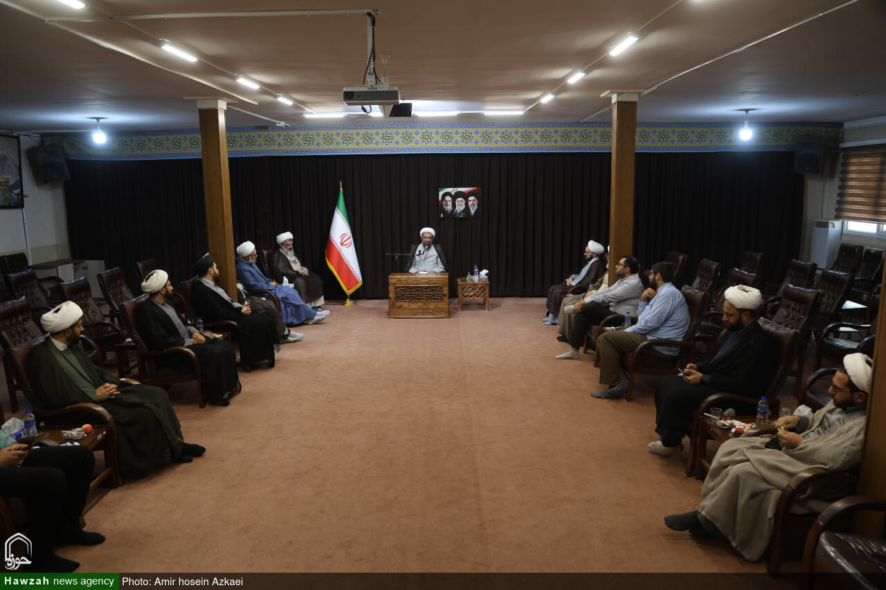 تصاویر /  دیدار مسئولان دفاتر نهاد نمایندگی مقام معظم رهبری در دانشگاه‌های همدان با امام جمعه همدان