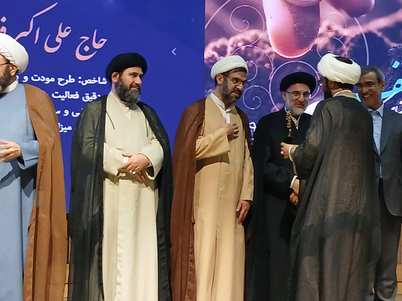 مراسم تقدیر یاوران وقف در مشهدمقدس